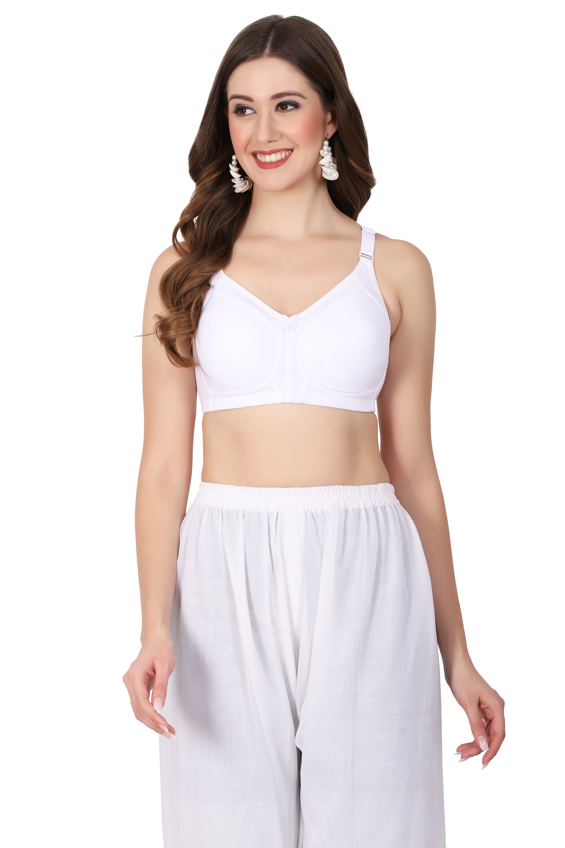 On the move? Choose this figure-hugging seamless bra – a molded cup essential for any adventure.