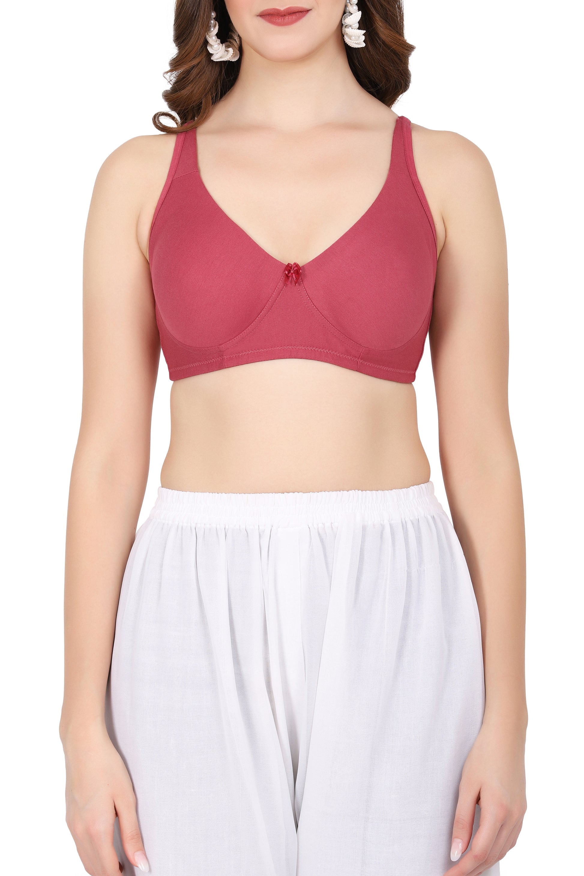 Buy lingerie online with this fit mold best seamless bra, featuring seamless molded cups and adjustable straps.