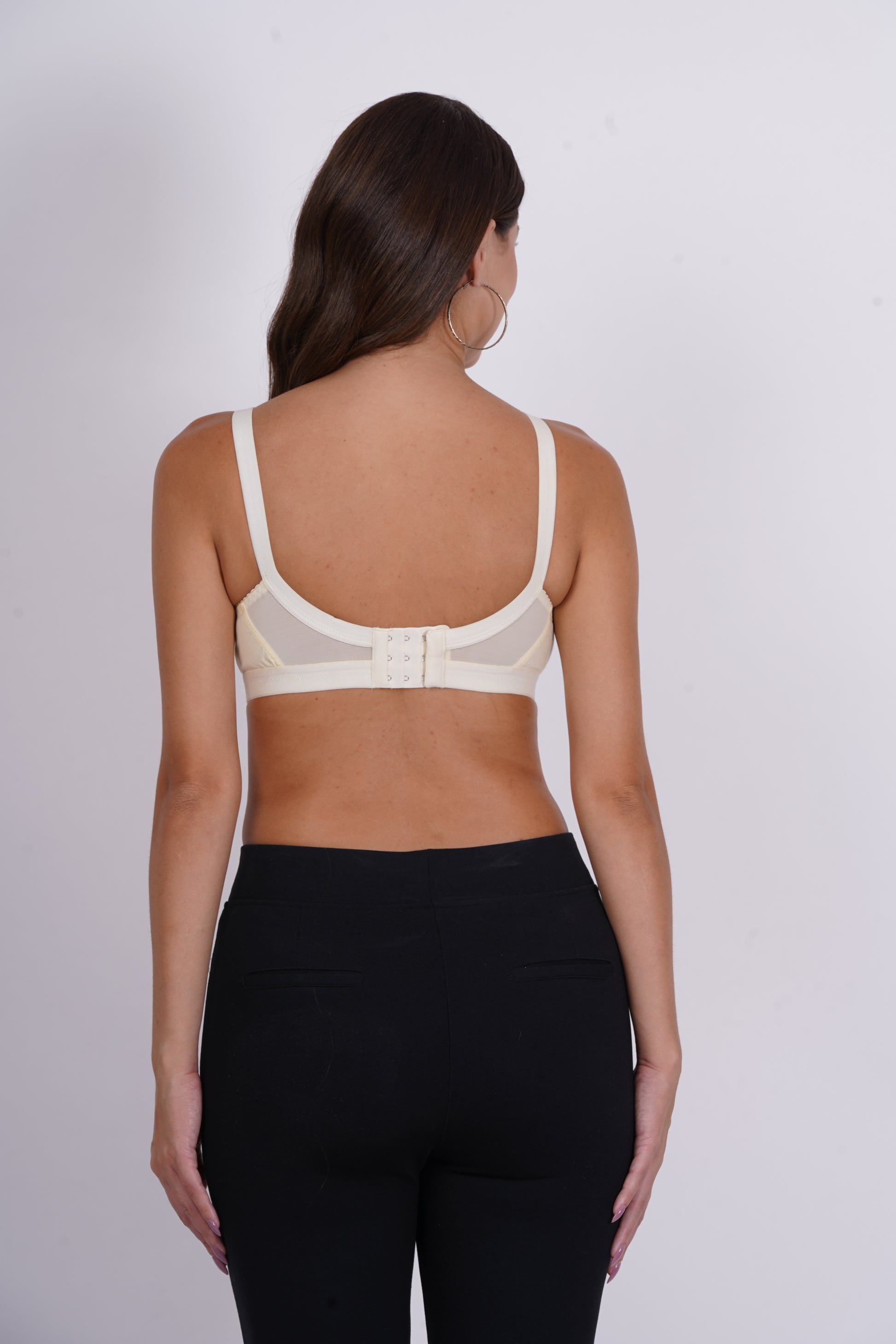 Cotton comfy bra for women from Figure Fit, featuring natural shaping, soft cotton fabric, and non-padded double layered cups for all-day support.

