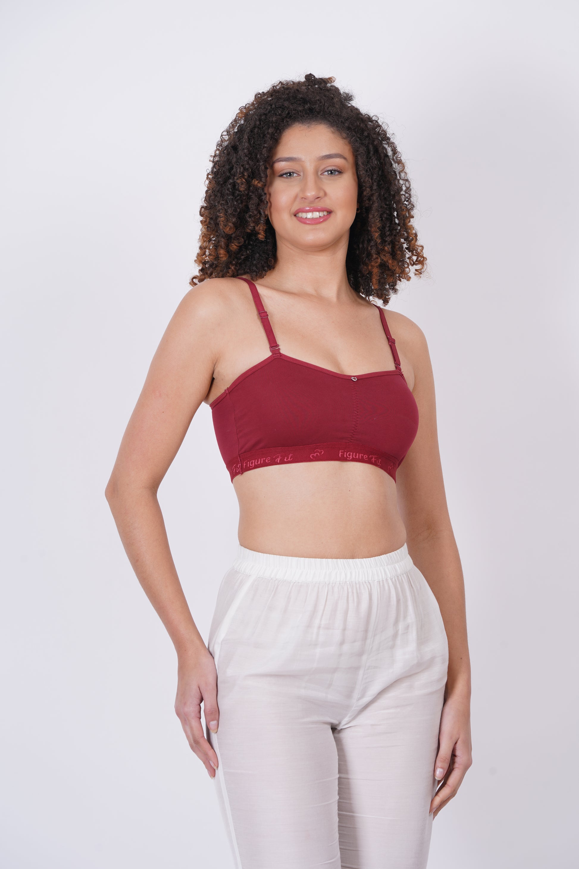 Trendy sports bra online in red color—ideal for gym and yoga sessions.
