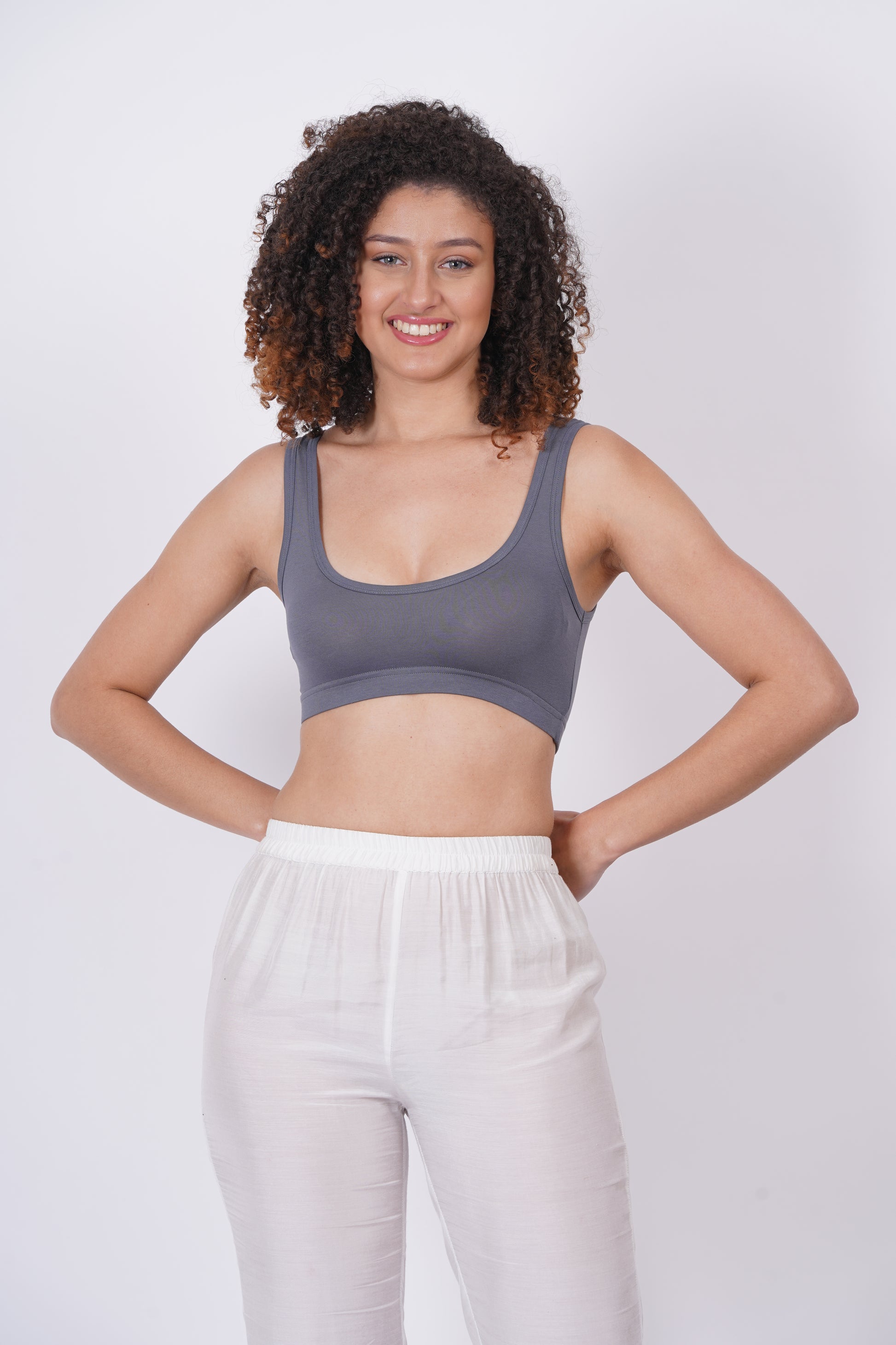 Fig bra for women, designed for gym workouts and active movement.
