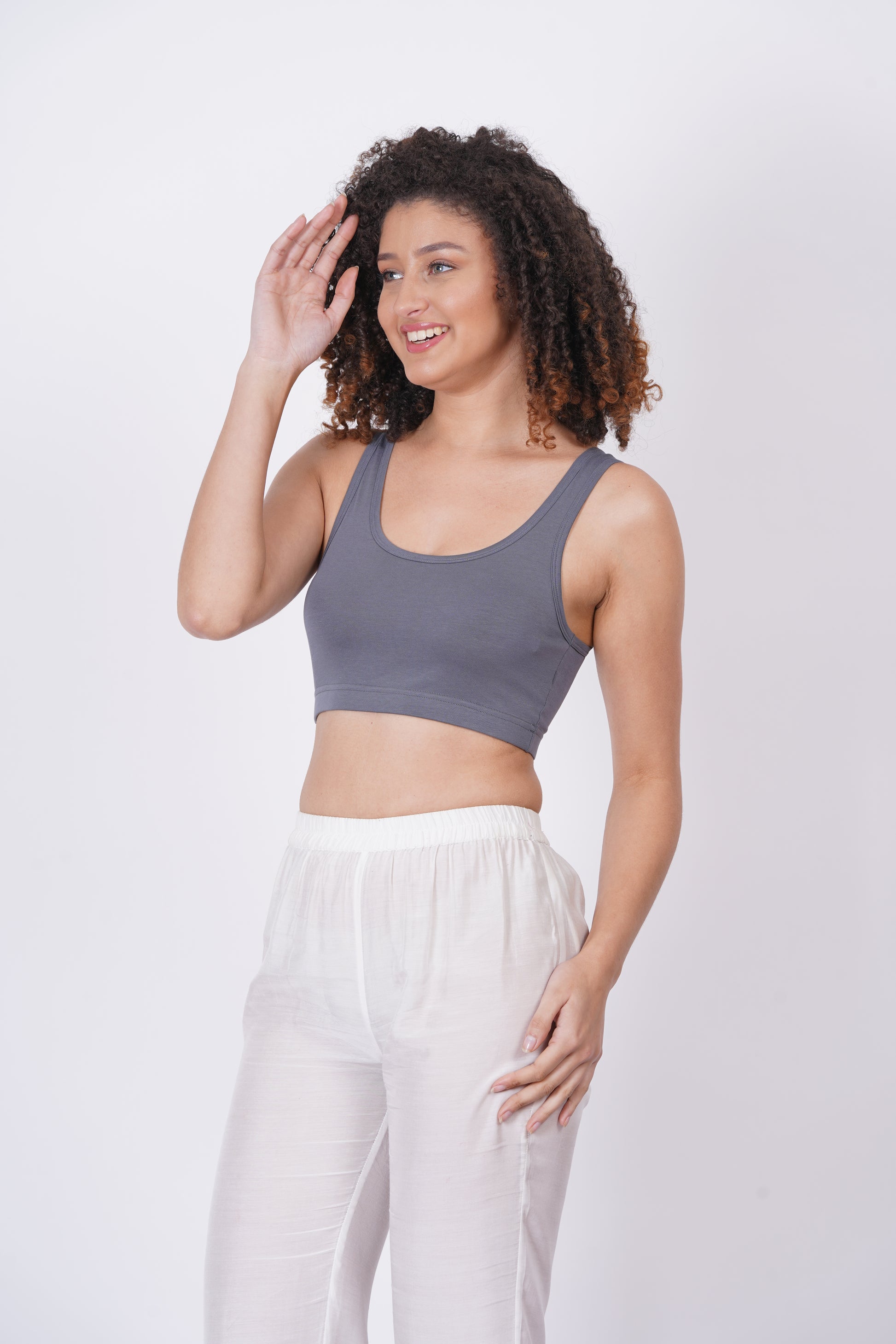 Sports bra for gym with an adjustable band for a secure fit.
