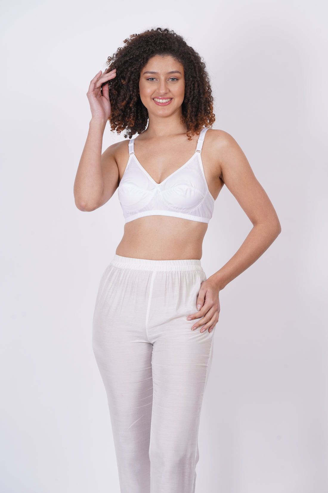 Figure Fit bra crafted in pure cotton fabric, designed as a 28 size bra with back bra closure type for a smooth T-shirt look.

