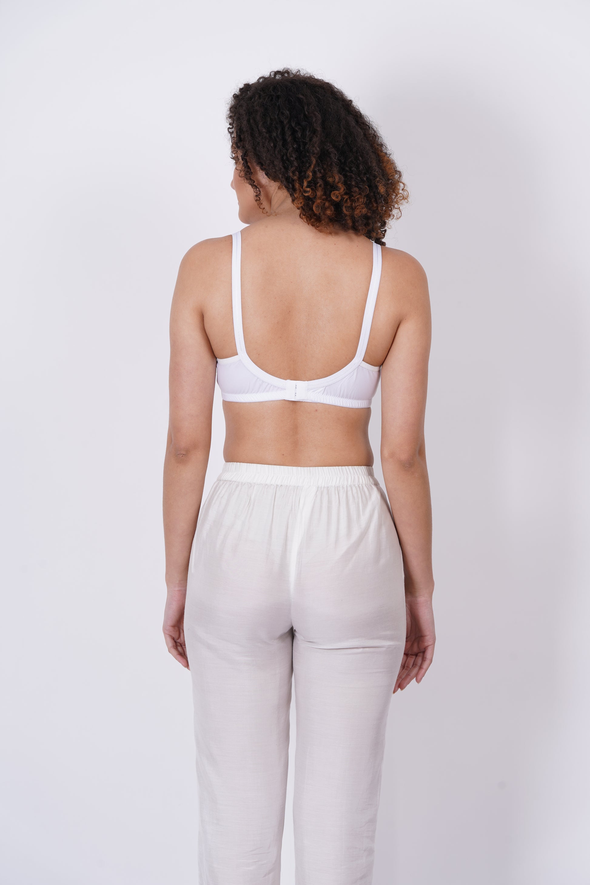 Shop cotton bra online with Figure Fit Jiva, a 100% cotton bra offering minimal coverage and secure back bra closure type for all-day comfort.

