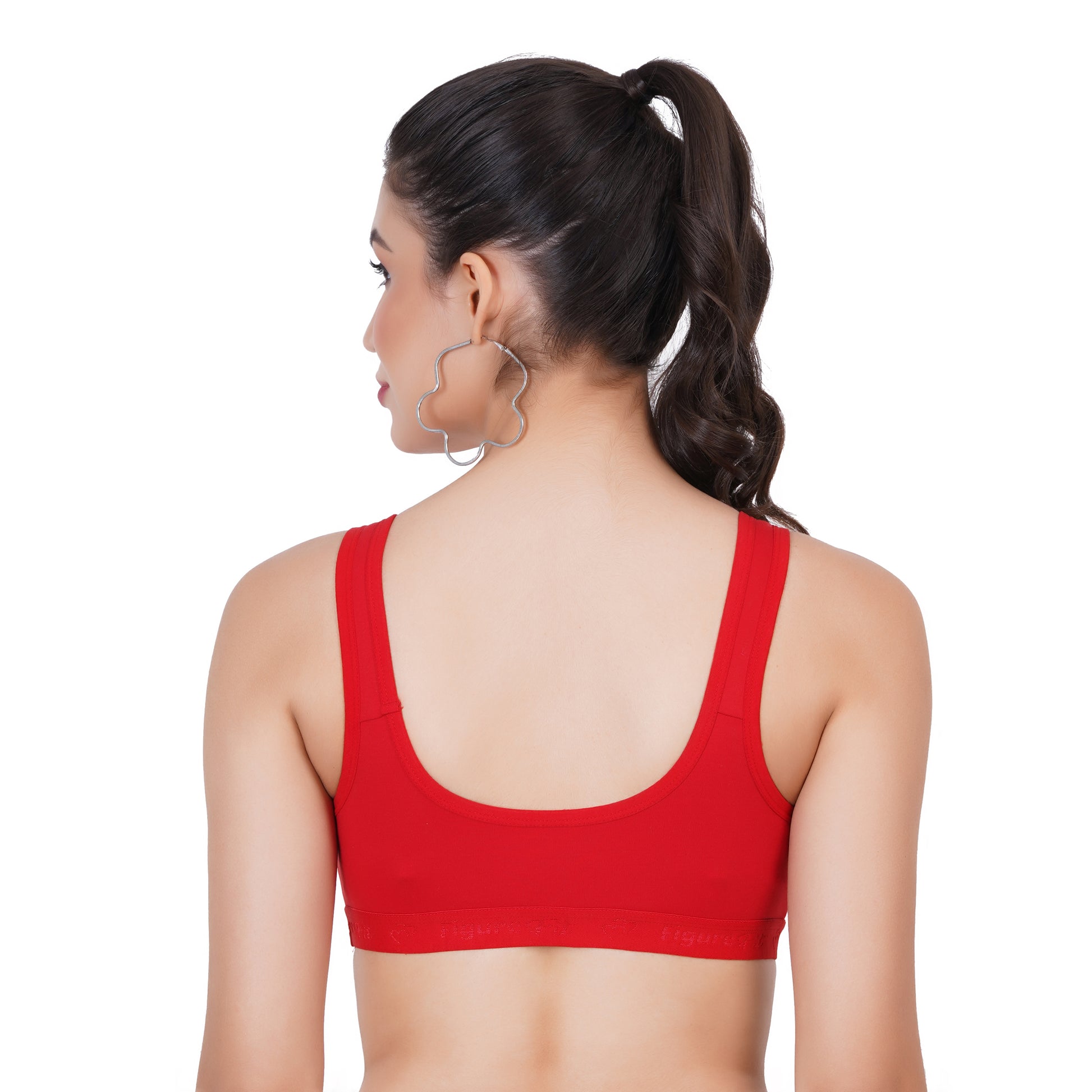 Sports bra online, featuring a moisture-wicking fabric for a cool feel.
