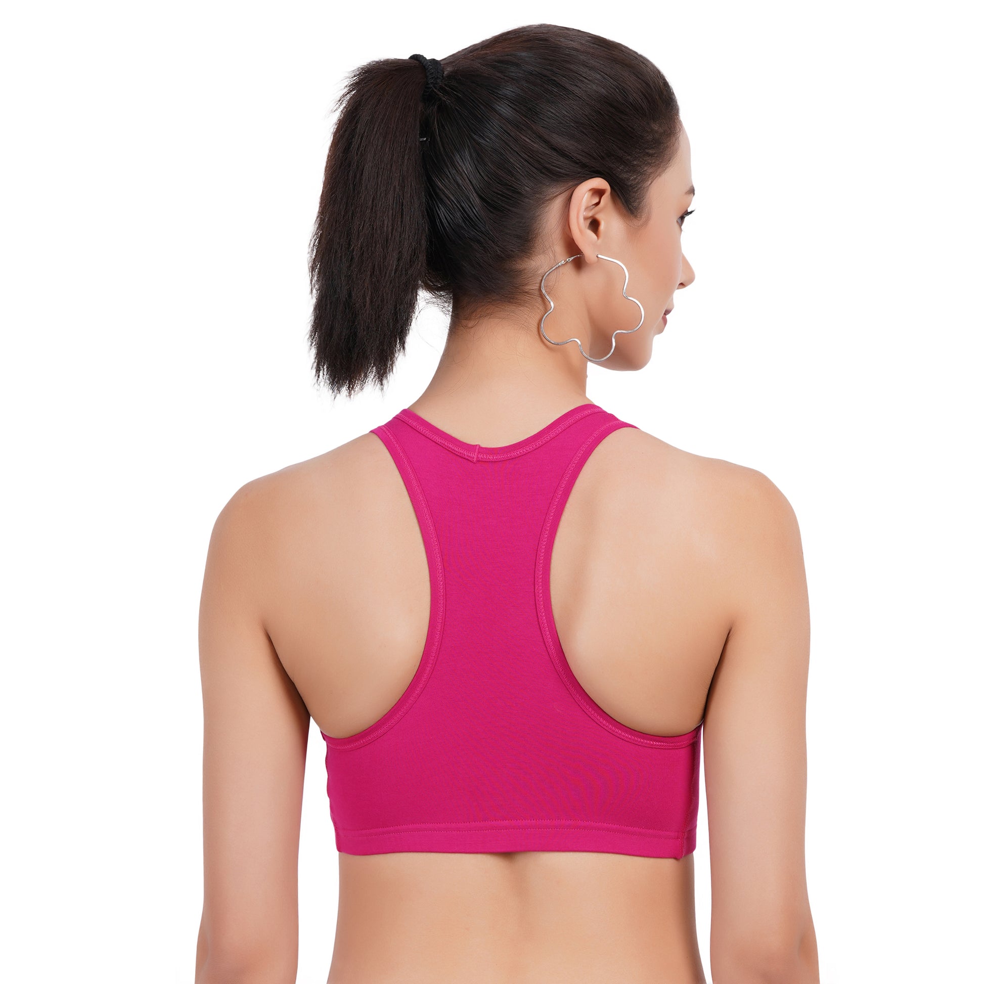 Buy sports bra online featuring removable padding and a seamless training design for a sleek fit.
