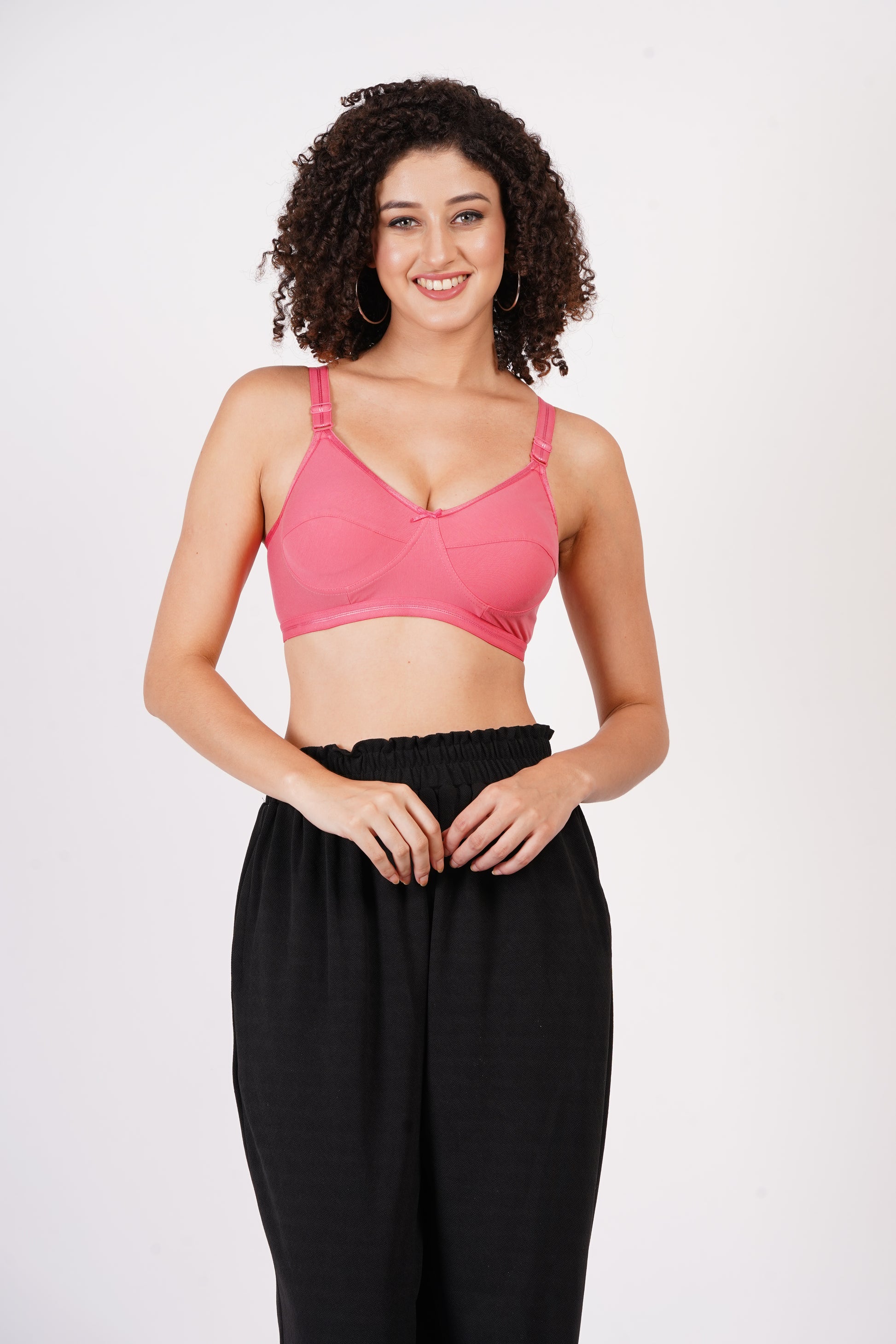 Lightly padded cups crafted for shaping and support without compromising comfort.
