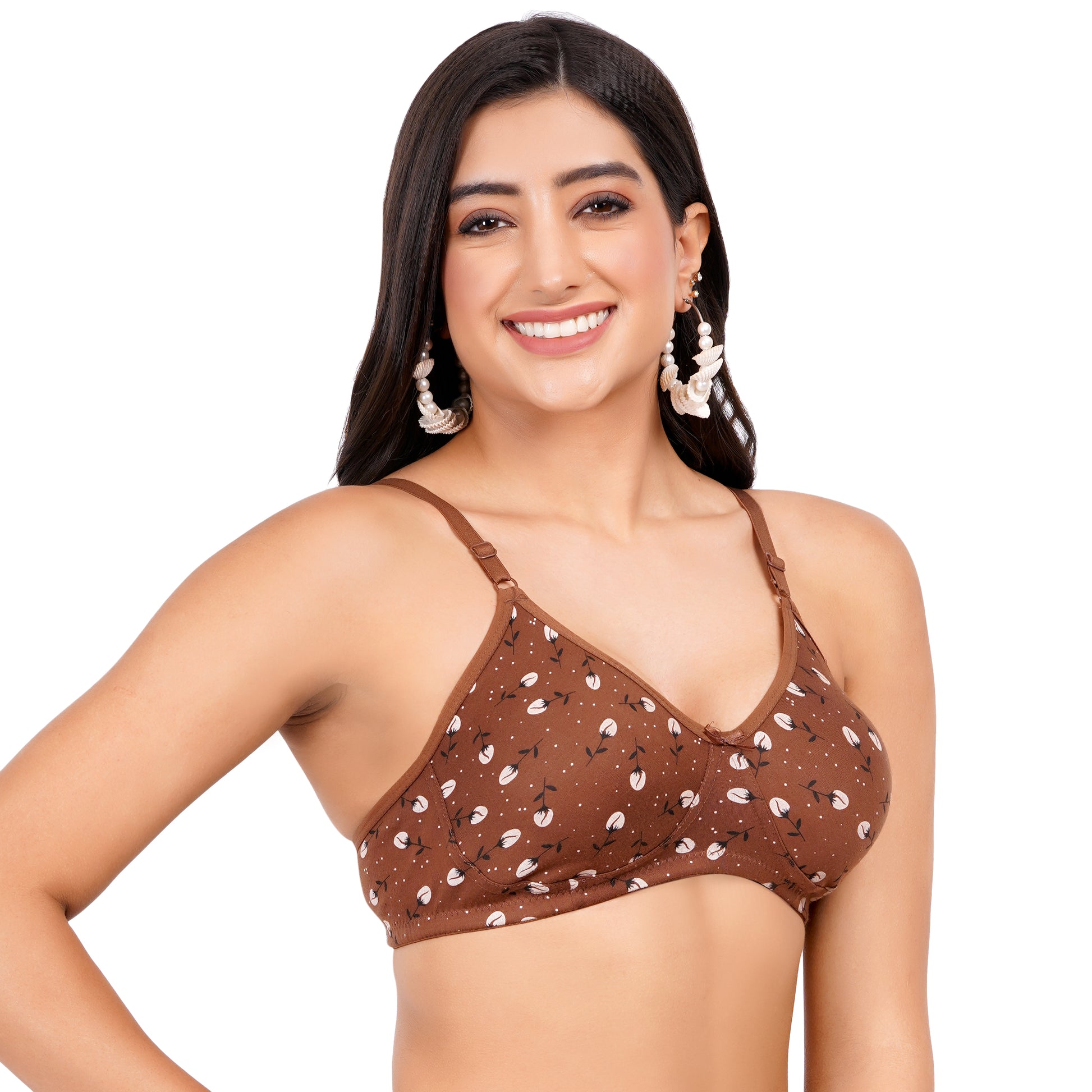 Chic and comfy – designer molded bra with printed details, seamless fit, and ideal for women looking for cup B bra size support.