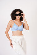 Minimal bra coverage with a seamless bra design and molded cups. A figure bra with wire-free support, offering a smooth and stylish look.
