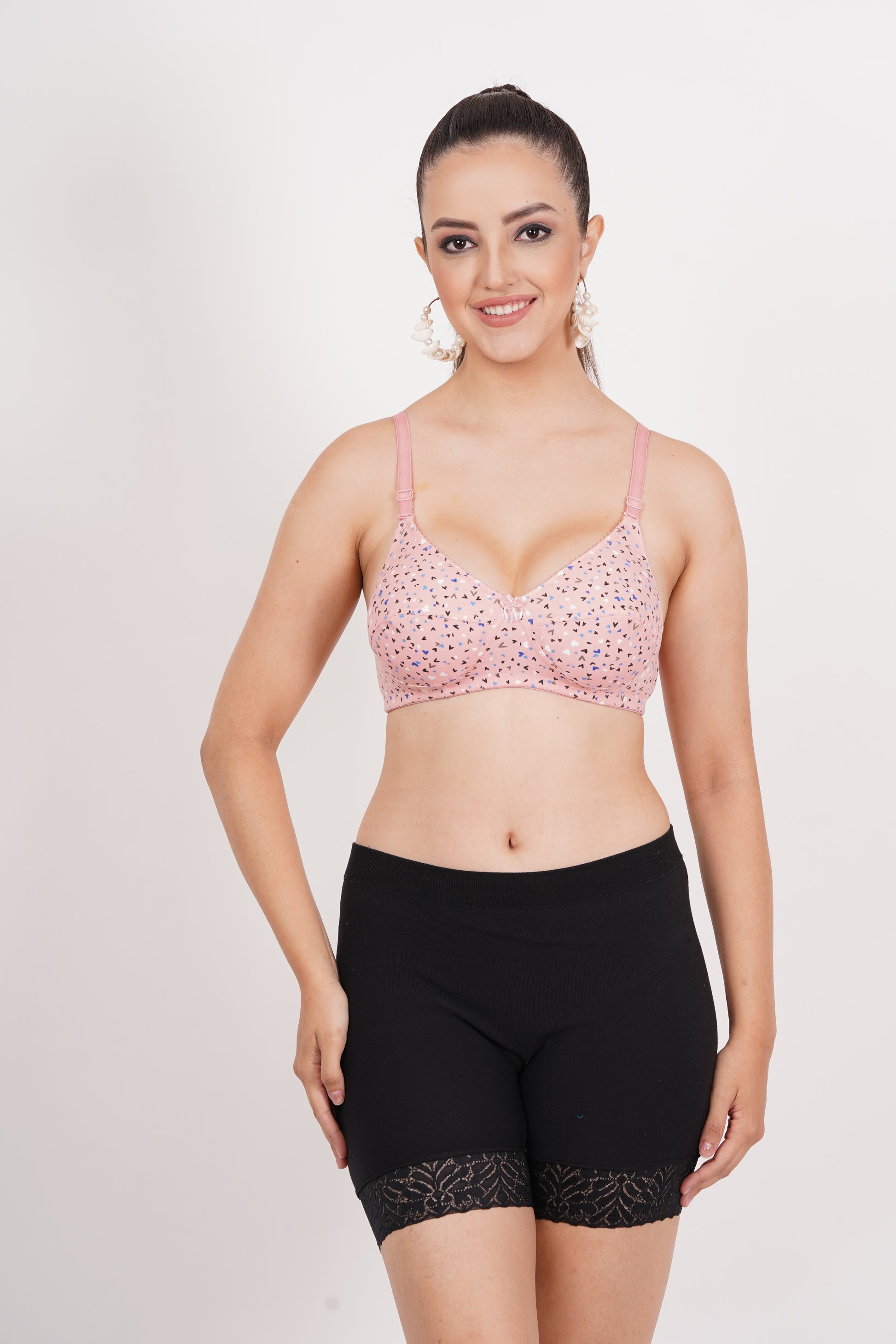 Figure Fit bra under Rs 200 with stylish print, natural fit, and supportive adjustable straps – ideal for 28 size bra for women.

