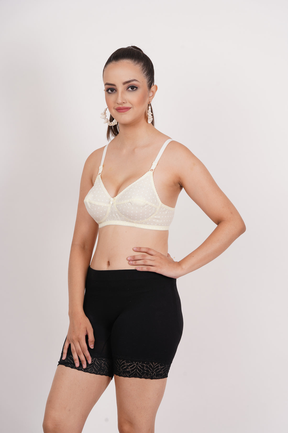 Shop beige Demi bra coverage with a seamless bra design. Adjustable bra straps provide comfort for everyday wear.

