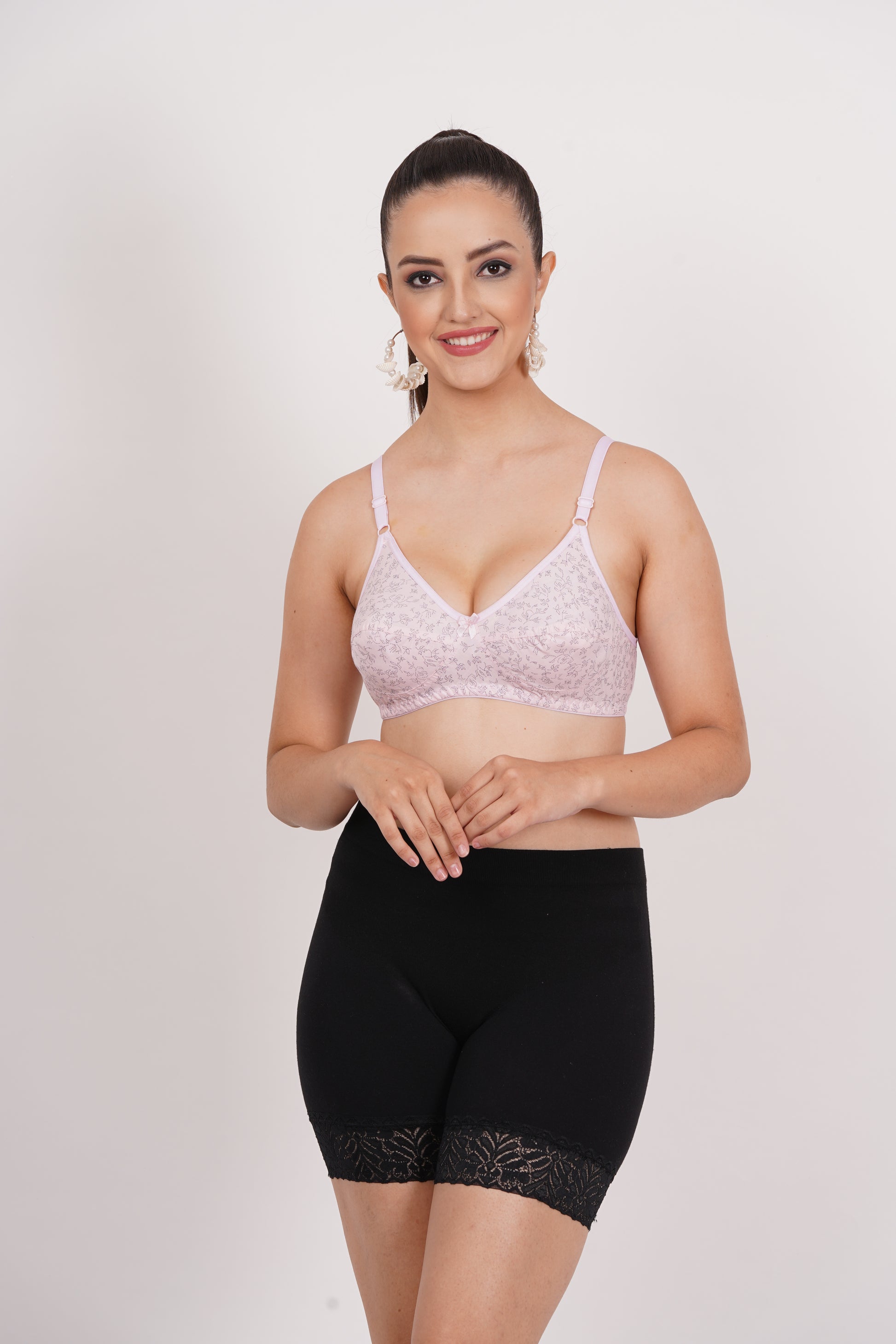 Kiara Figure Fit bra with adjustable straps, natural fir, and demi coverage – comfort for every day.