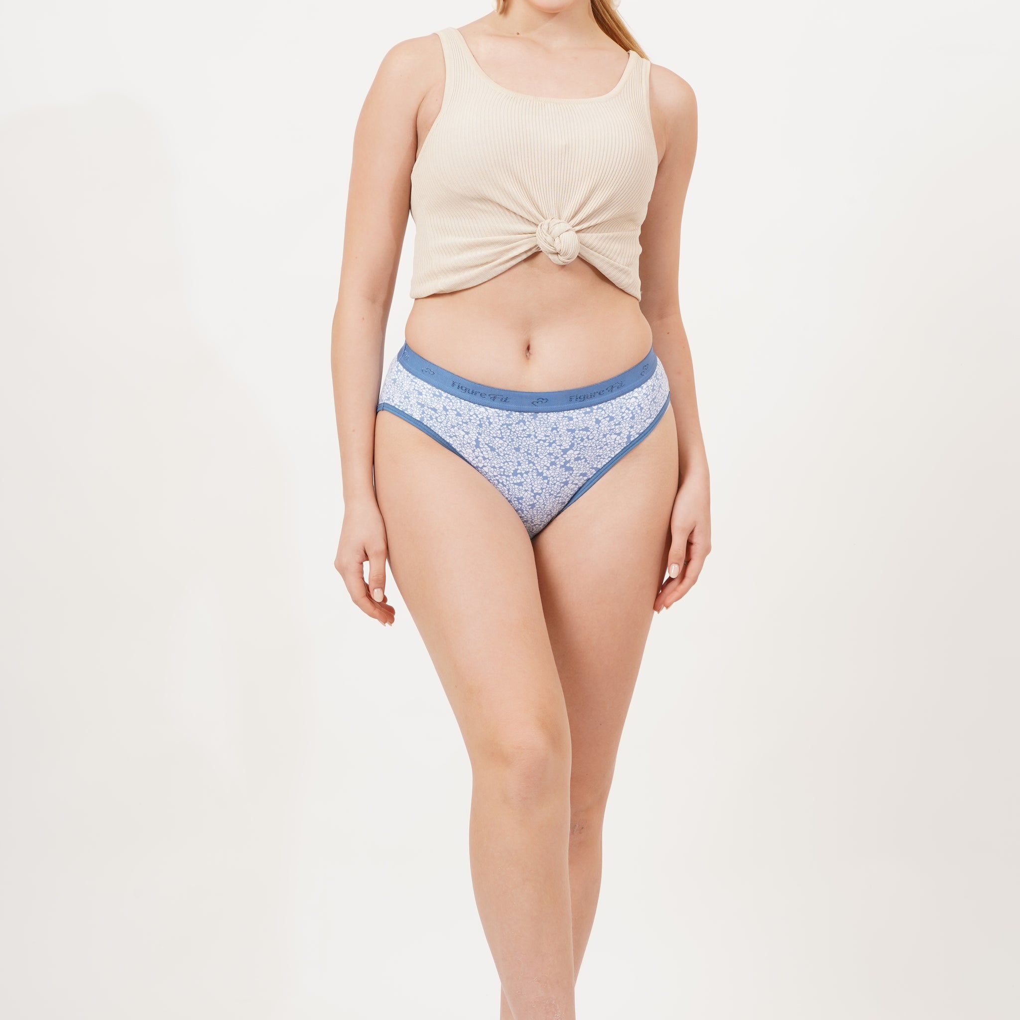 Fig panties pack of 3, crafted from soft lycra fabric with a mid-waist rise for a perfect fit.
