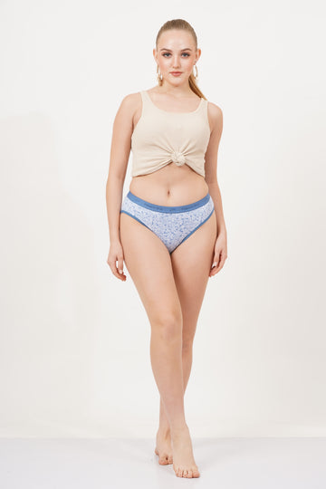 Fig panties pack of 3, crafted from soft lycra fabric with a mid-waist rise for a perfect fit.
