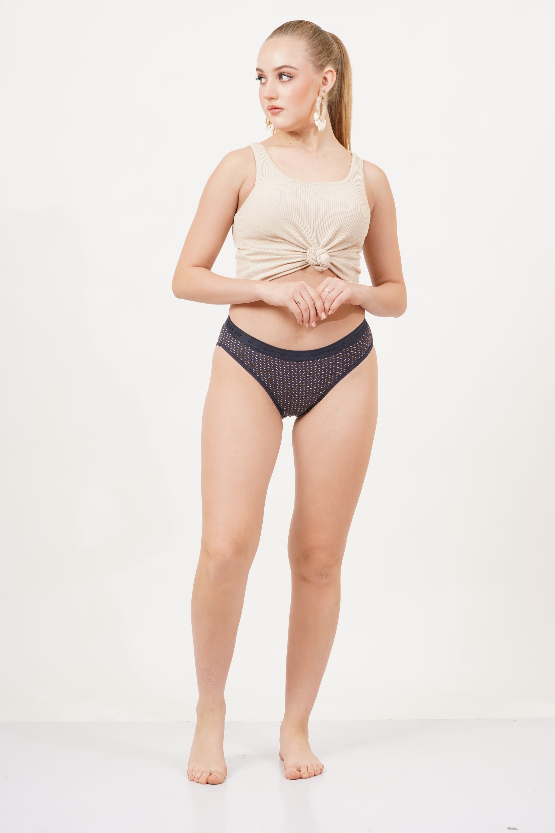 Fig underpants for women – stylish printed panties with a body-hugging fit, available in many sizes
