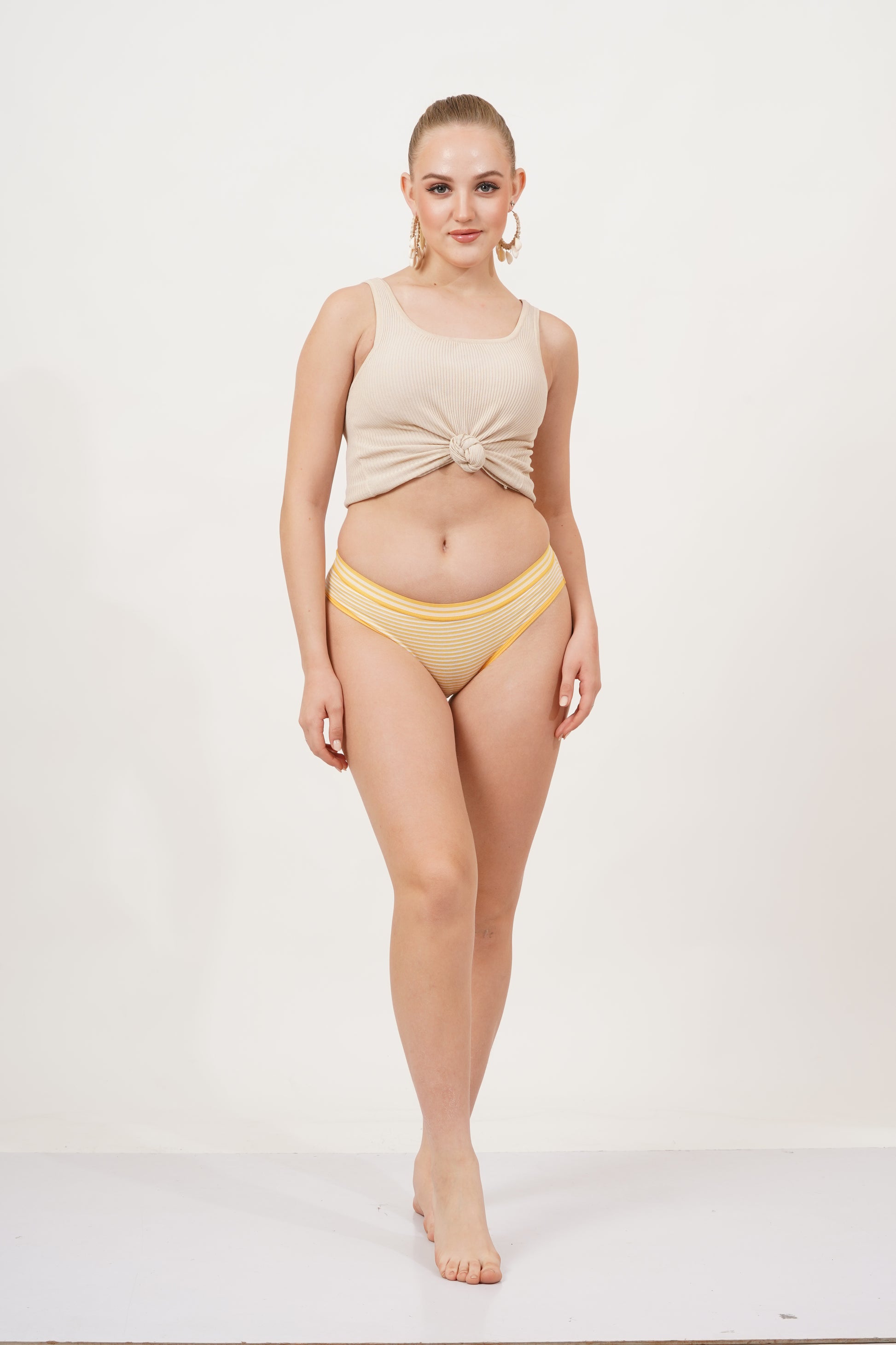 Figure underwear set for women, 34 size available offering a body-hugging fit with a printed design.
