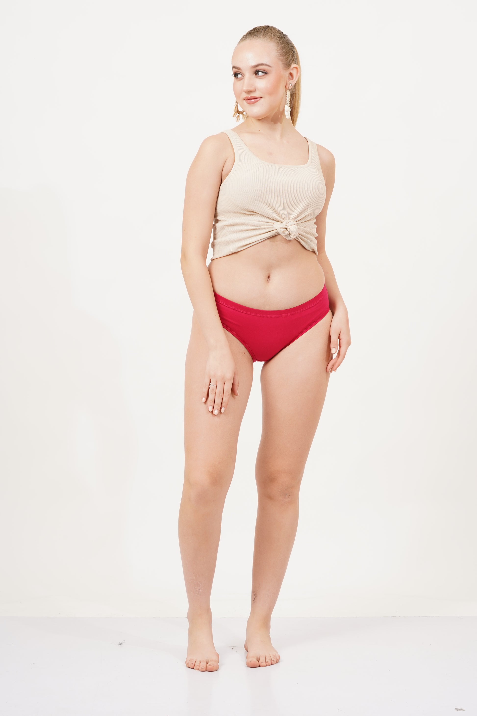 Fig panties pack of 3, designed for a seamless, full-coverage fit.
