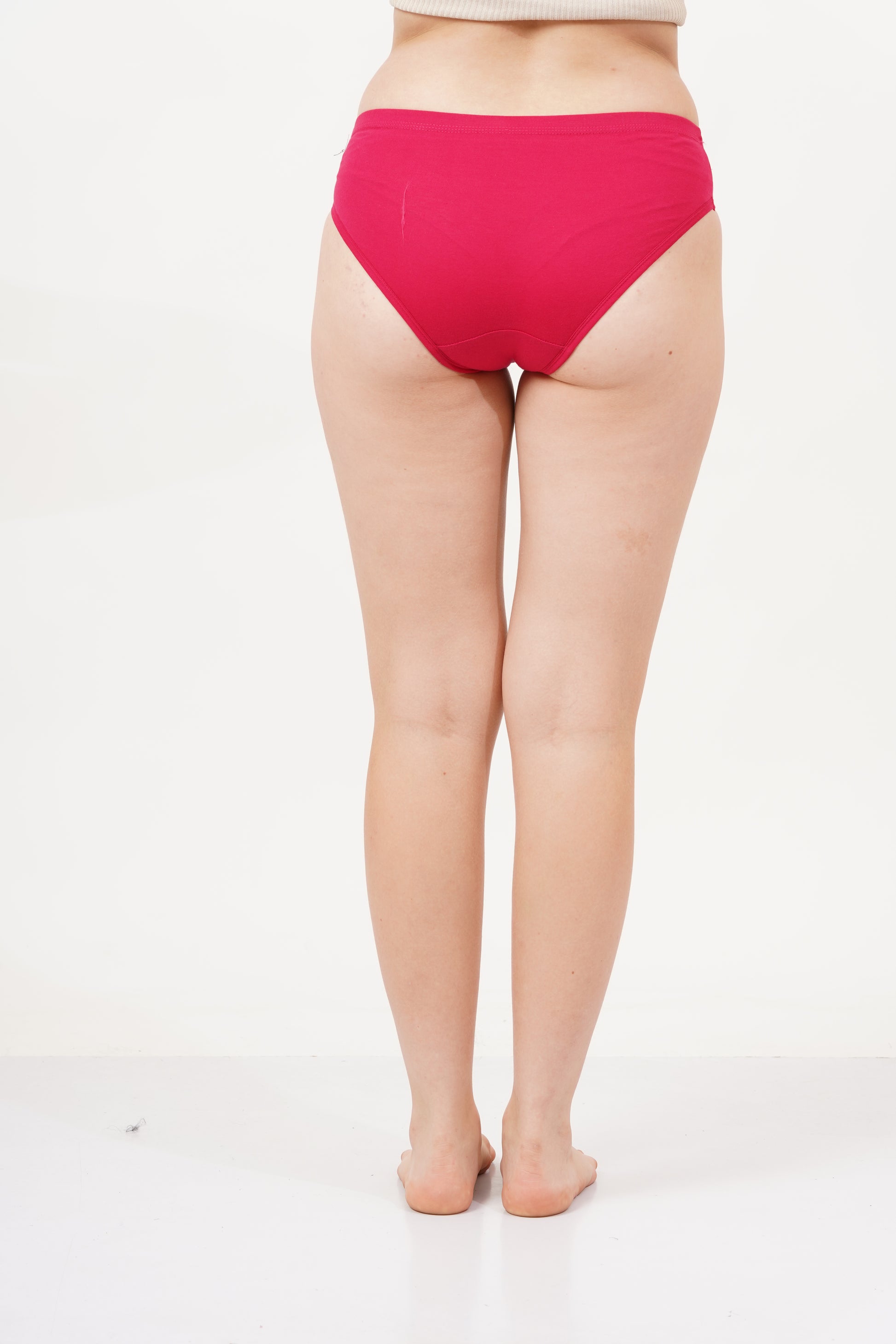 Figure panties for women, featuring a secure fit and high-quality material.
