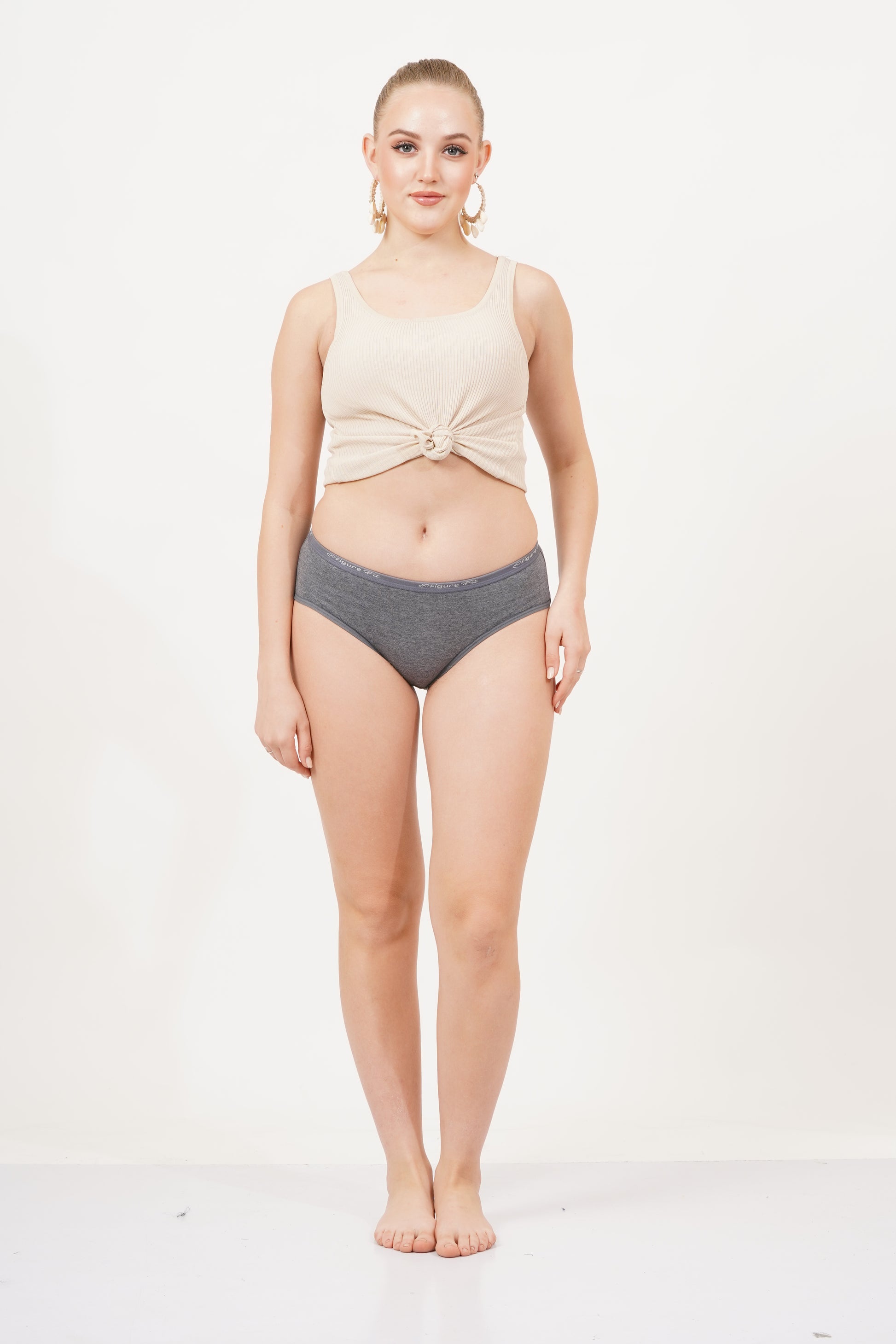 Figure underwear crafted with lightweight and breathable fabric, keeping you fresh all day.

