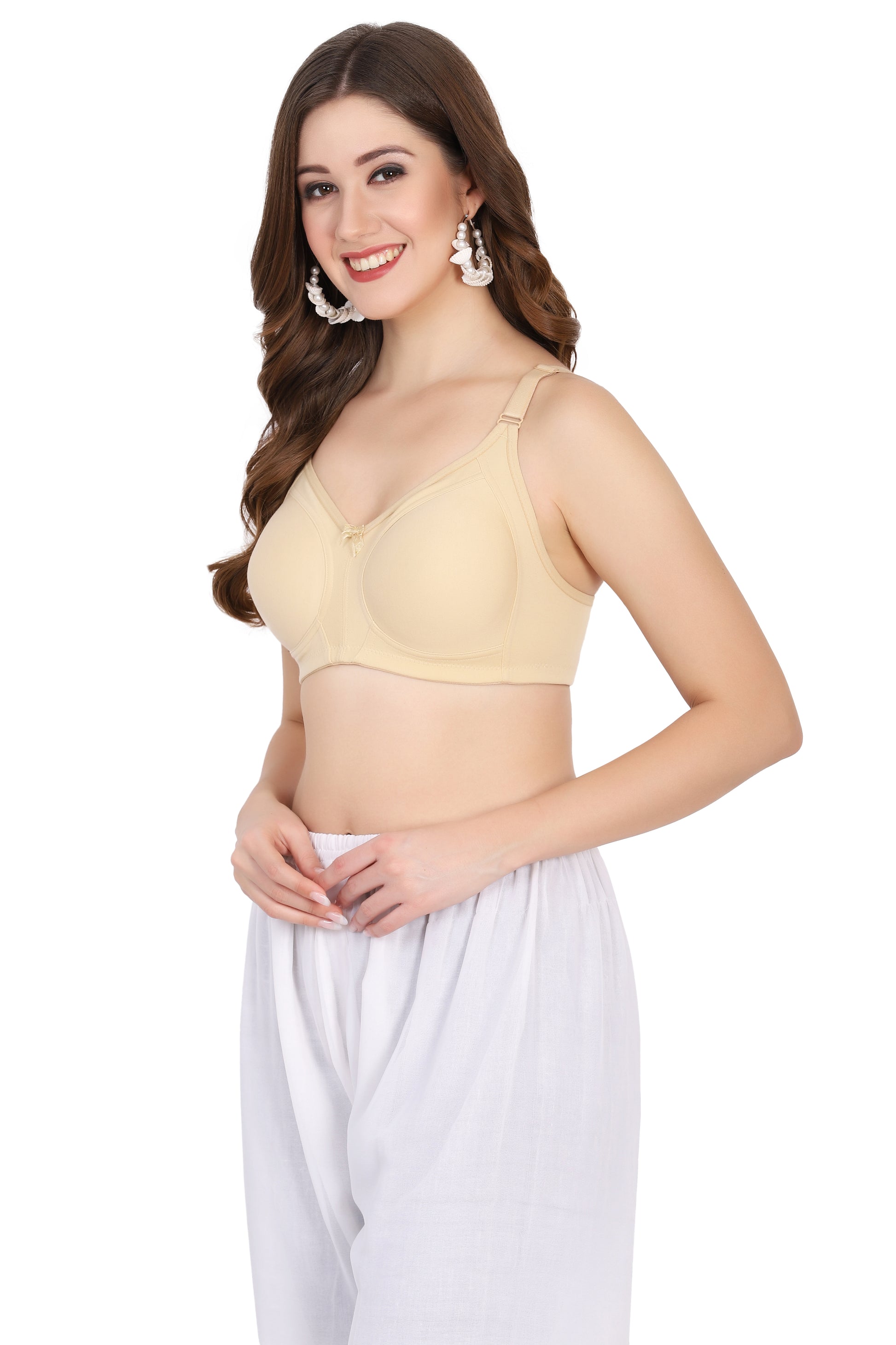 From road trips to airport looks, this Figure Fit padded bra for women offers seamless ease and molded bra style comfort.

