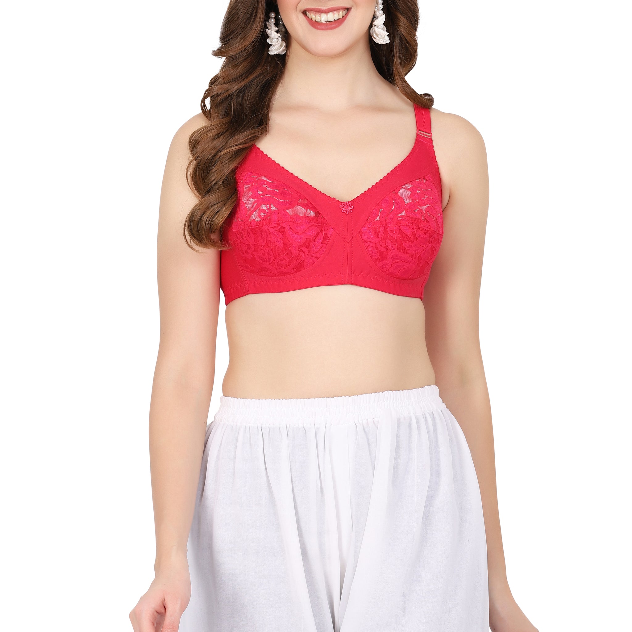 Cup B bra size with delicate net fabric and lace details – a sexy bra under ₹400.