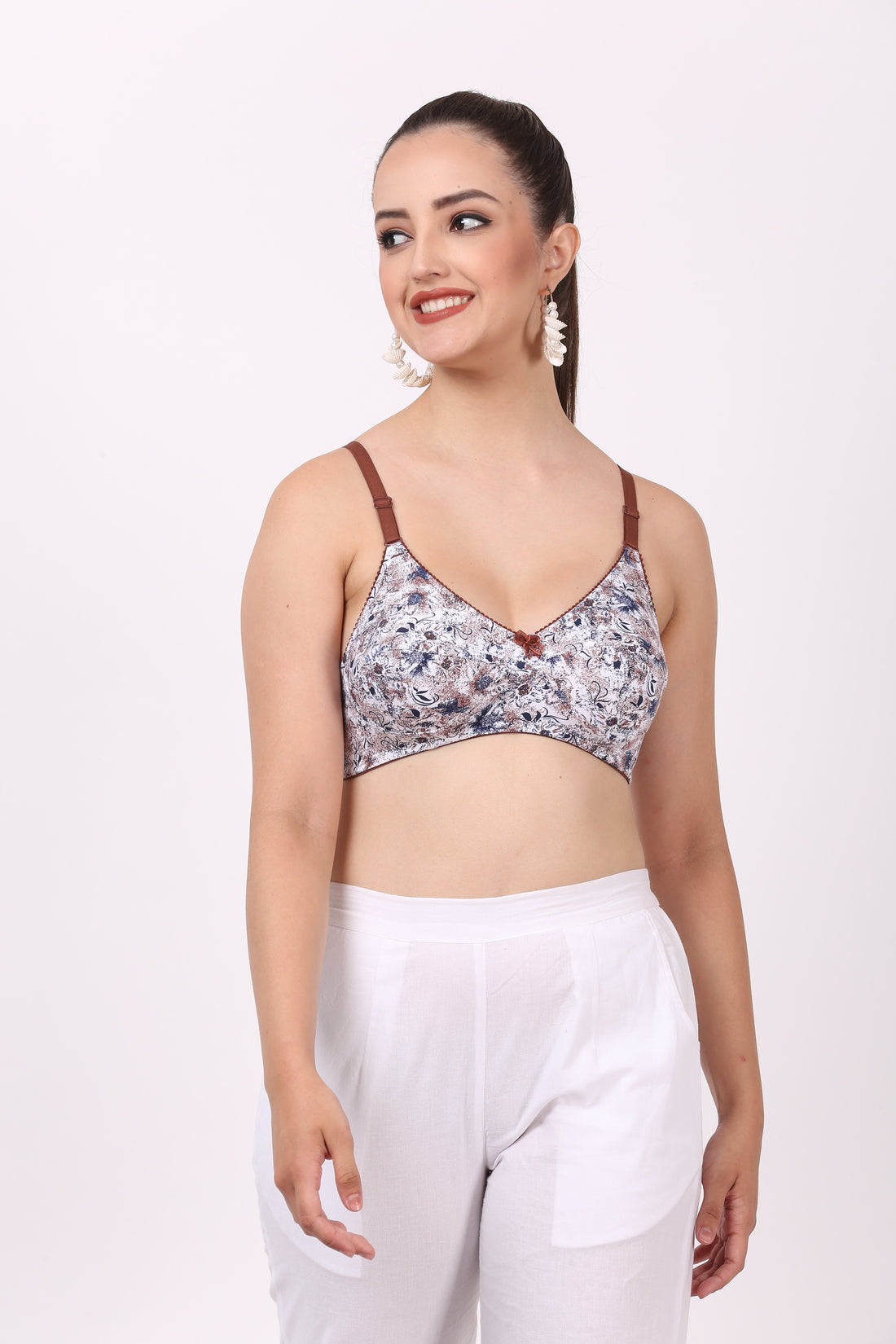 Printed bra for women with racerback bra style, back bra closure type, and adjustable fit – perfect for 32 size bra wearers.

