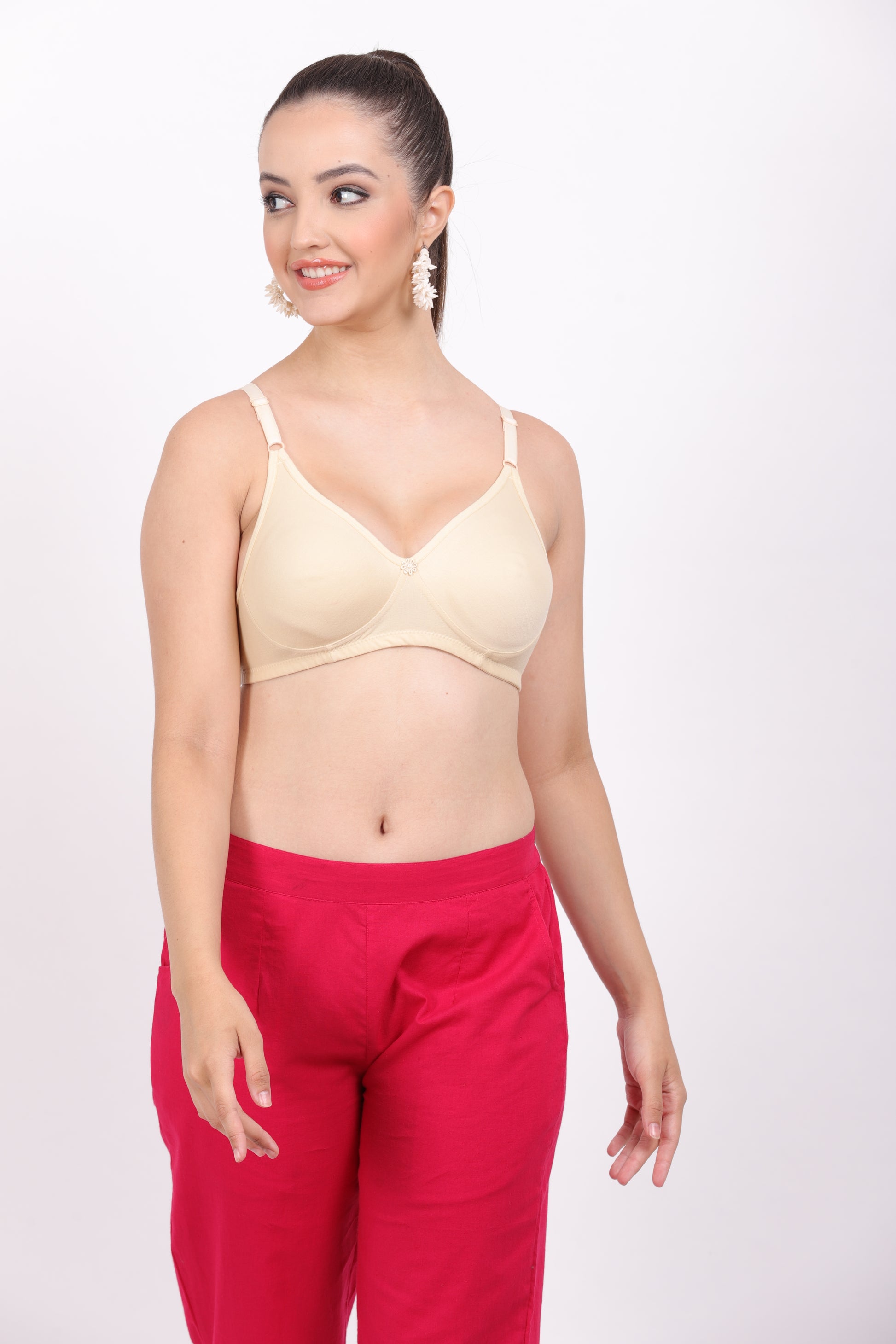 Buy lingerie online with this best seamless bra featuring a pull-on closure, wireless bra style, and soft, breathable fabric.

