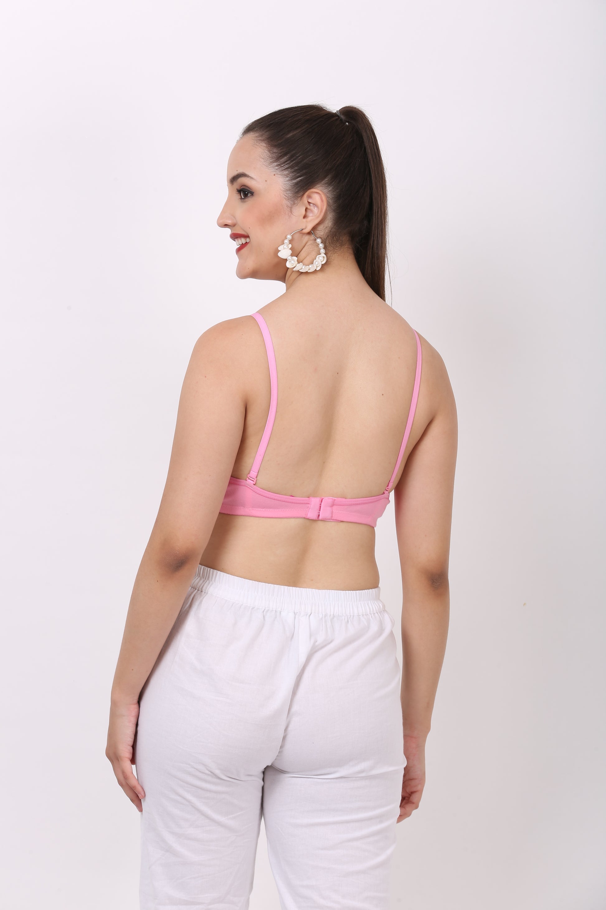 Figure Fit bra with seamless support and back bra closure – available in 28 size bra and 34 bra size.

