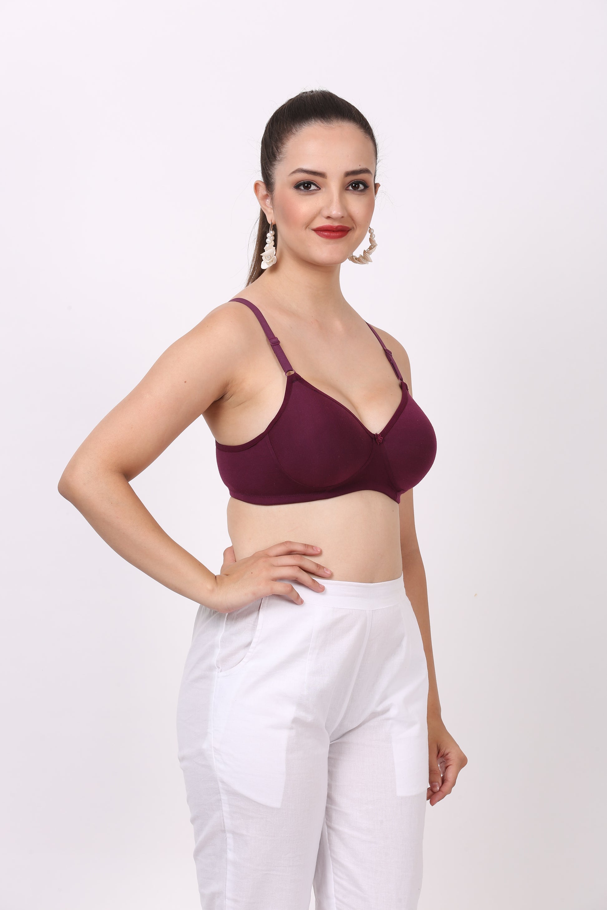 Comfortable padded bra for women with everyday bra style, figure fit design, and seamless nylon fabric in 32 size bra.