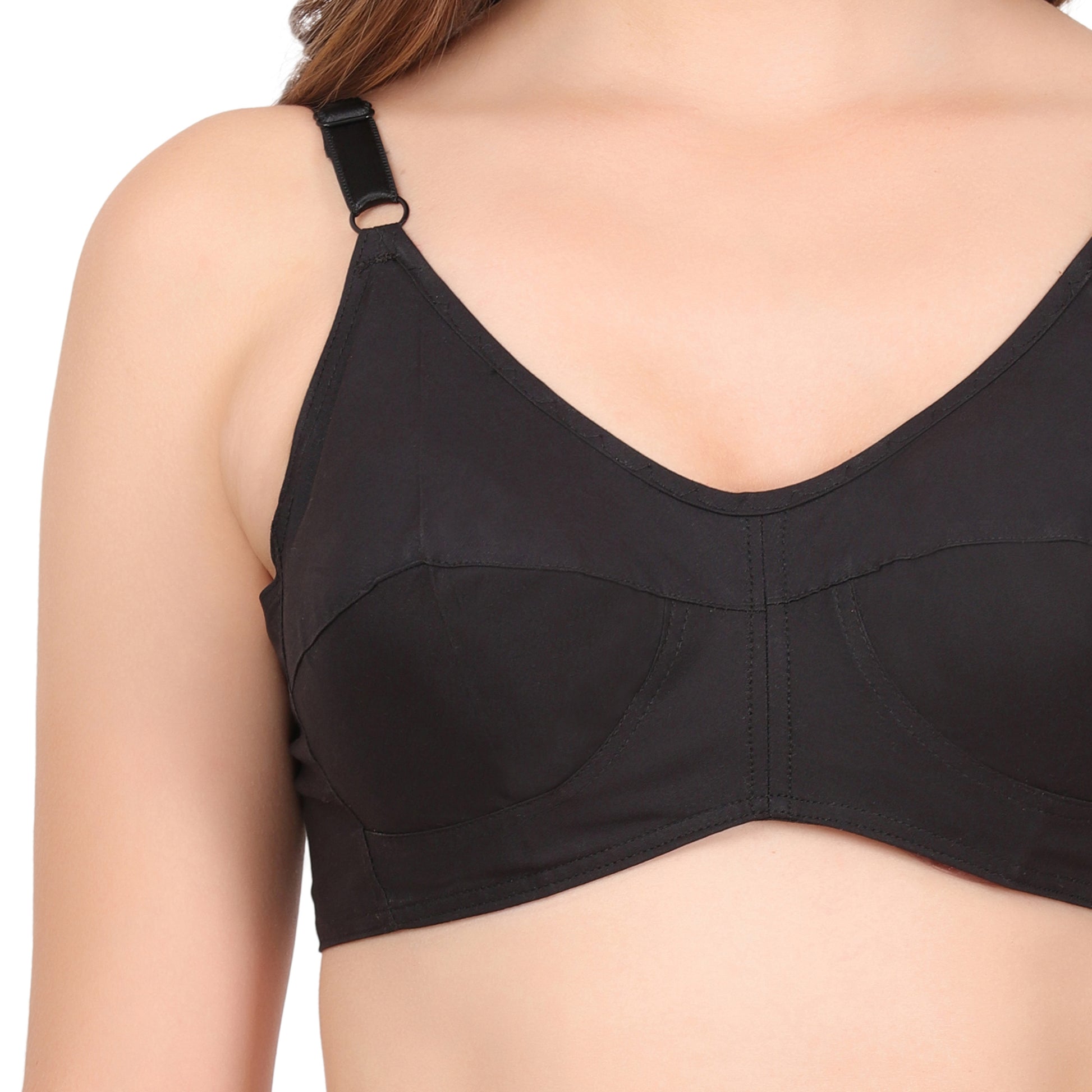 Women's cotton bras with full coverage, ensuring a smooth and secure fit.
