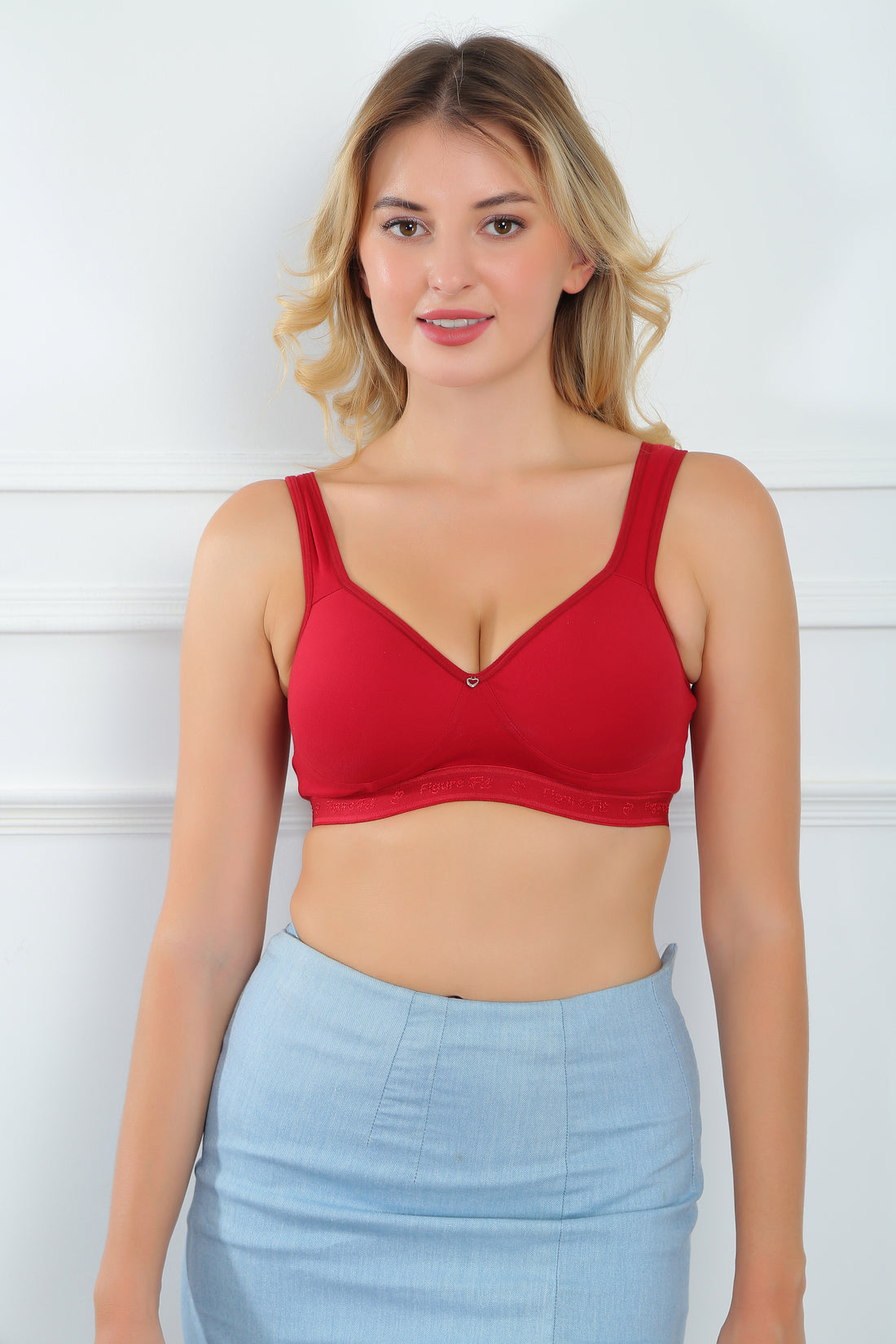 Buy Rani Color  sports bra for women  offers medium support with padded cups and an elastic underband.