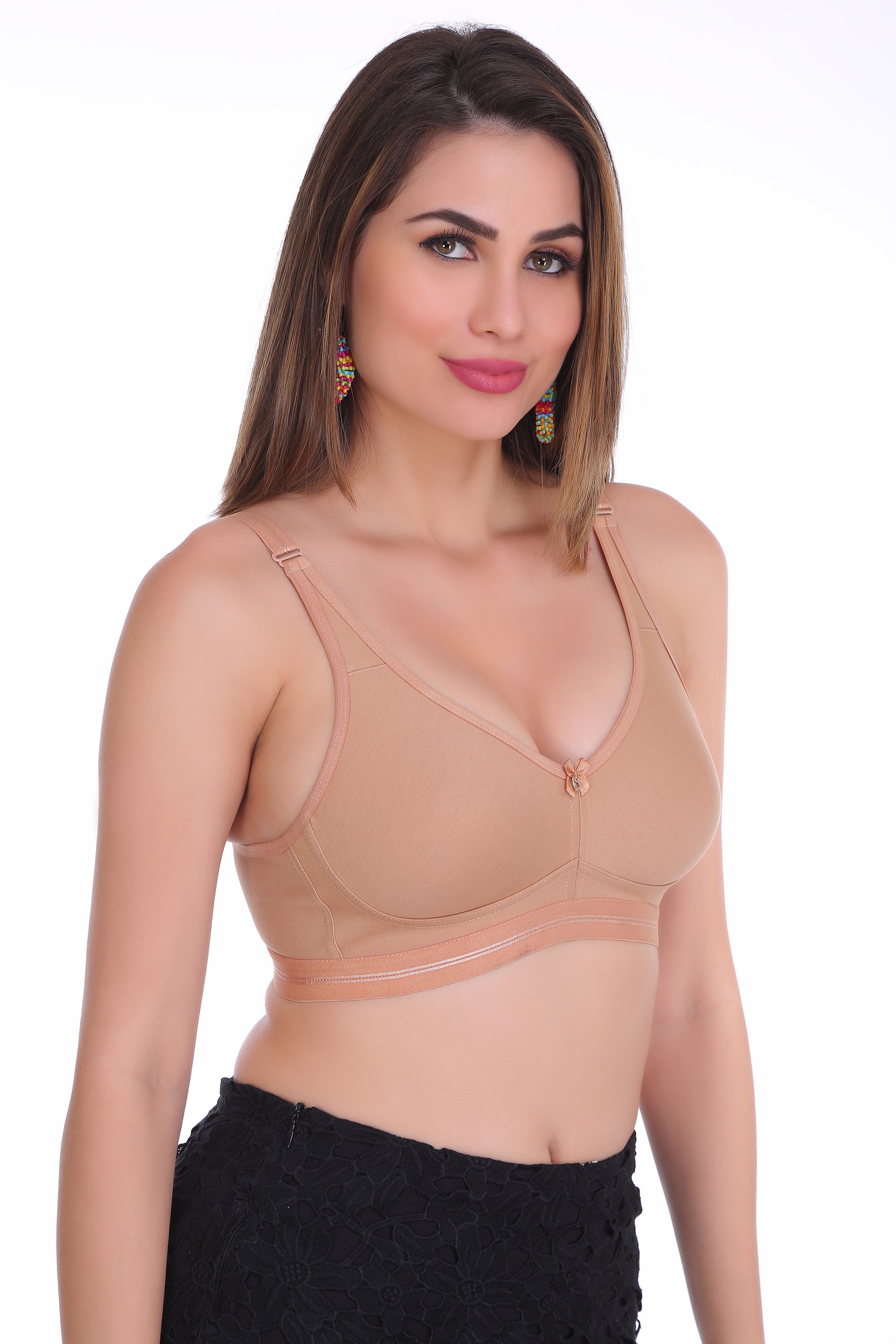 Looking for a nude color bra? This 32 B bra blends seamless comfort, minimal coverage, and everyday style from Figure Fit.


