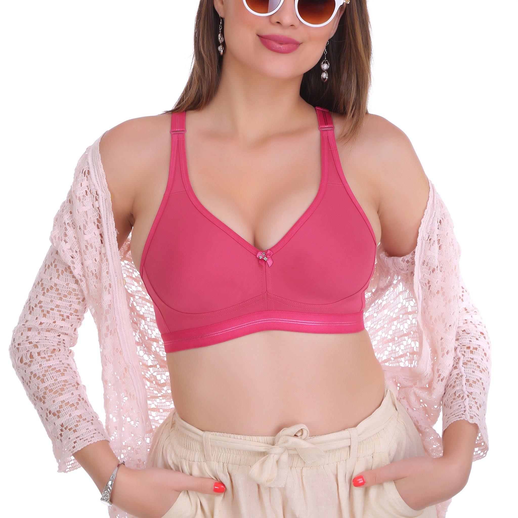 For a date or daily wear, choose this Figure Fit lingerie – a seamless bra with pull-on closure and minimal bra coverage for total comfort.

